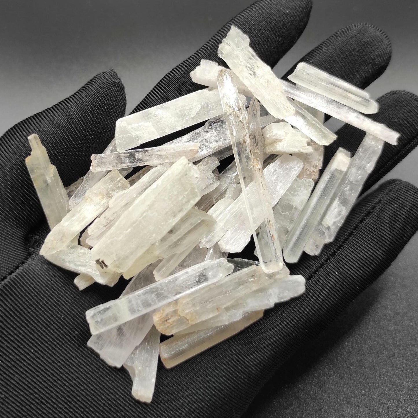 101g (51pcs) Kunzite Crystal Lot - Natural Rough Kunzite - Light Pink & Light Green Kunzite Crystals - Raw Kunzite Gemstones - Afghanistan