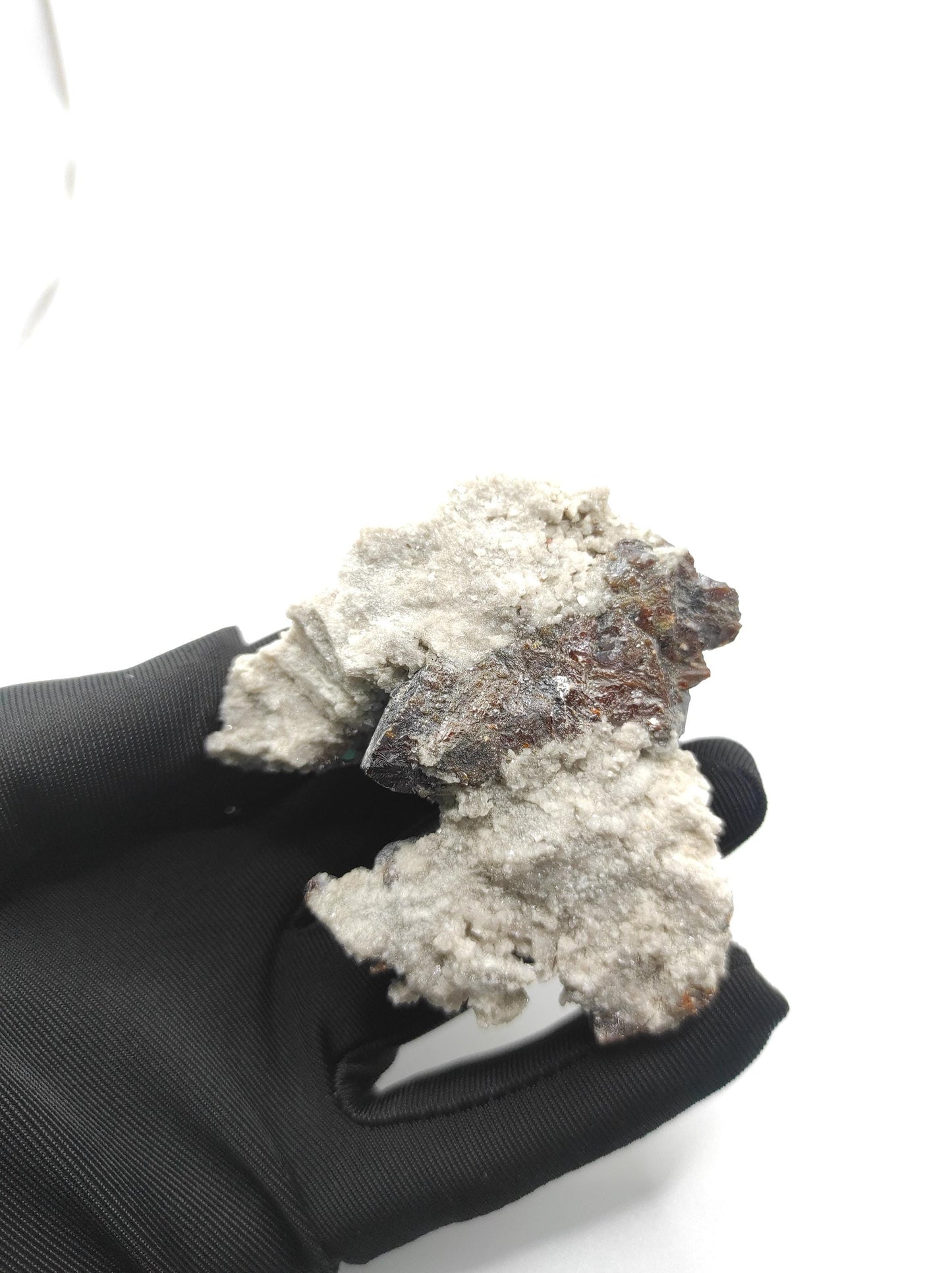 121g Elmwood Sphalerite Crystals on Druzy Quartz - Elmwood Mine, Tennessee, United States - Fine Mineral Specimen - Sparkling Quartz