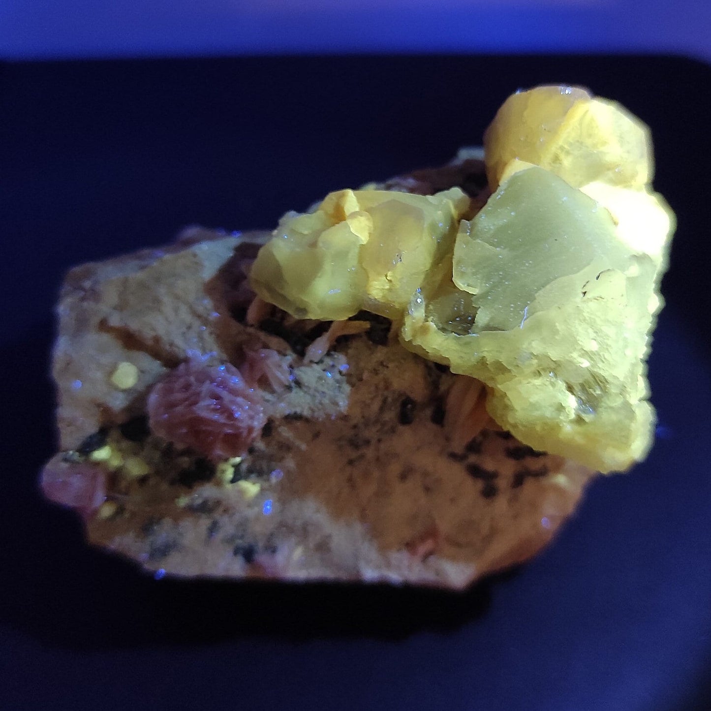 178g Cerussite with Peach Barite - UV Reactive Minerals - Natural Cerussite Crystal Specimen - Cerussite from Mibladen, Morocco