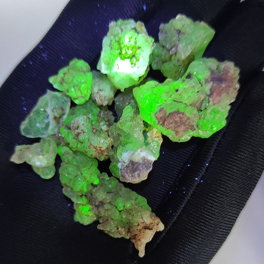 28g (13pcs) Hyalite Opal Lot - UV Fluorescent Green Opal - Raw Hyalite Opal from Mexico - Hyalite Crystal - Rough Hyalite Opal - UV Reactive