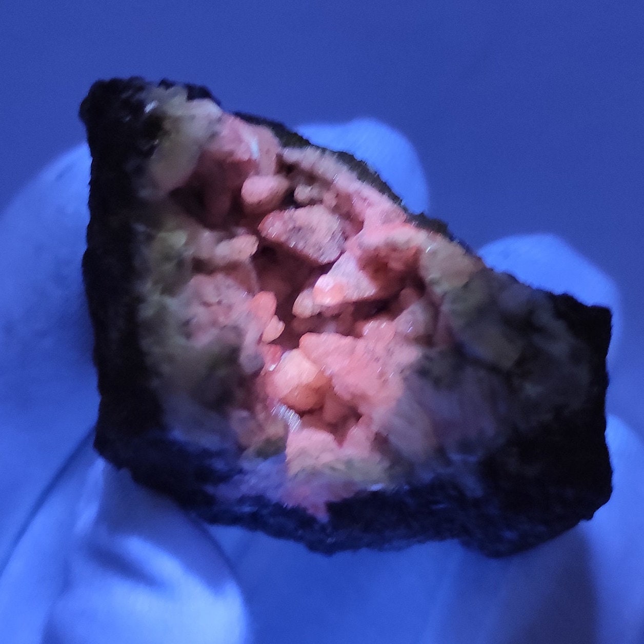 45g UV Reactive Calcite - Phosphorescent Calcite Specimen - Cambridge Cove, Nova Scotia, Canada - UV Minerals - Minerals with Afterglow