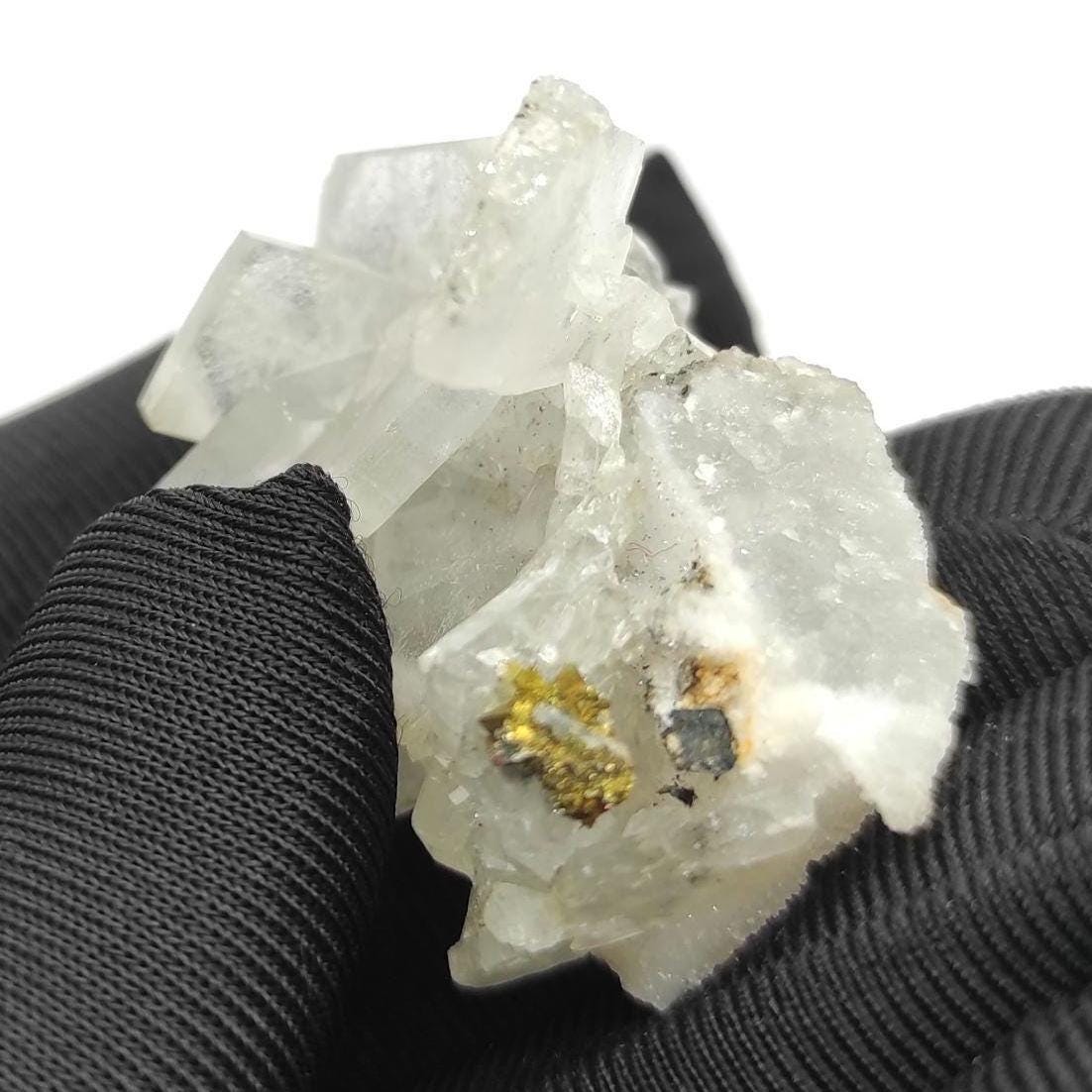 21g White Calcite Cluster