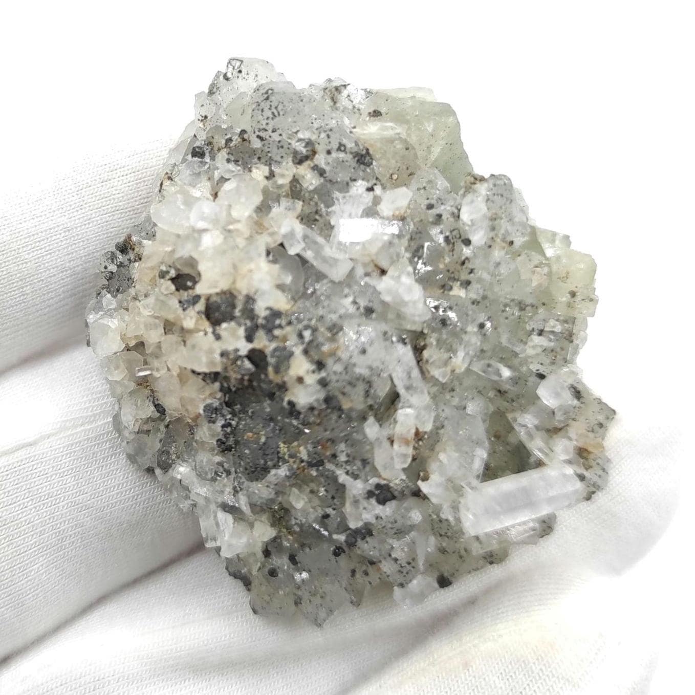 40g Green Fluorite and Quartz