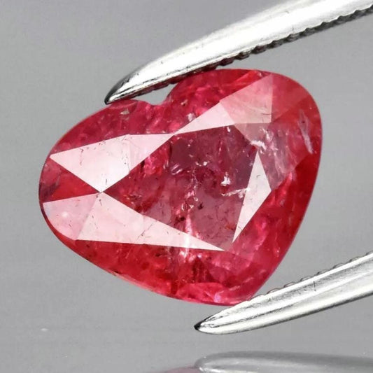 1.61ct Unheated Pink Sapphire - Heart Faceted Sapphire from Tanzania - Oval Cut Pink Sapphire - Unheated & Untreated - Loose Gemstone