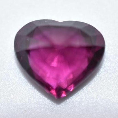 2.77ct Pink Rhodolite Garnet - Heart Faceted Garnet from Mozambique - Heart Cut - Unheated Rhodolite - Natural Rhodolite - Loose Gemstone