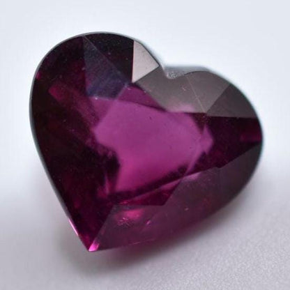 2.77ct Pink Rhodolite Garnet - Heart Faceted Garnet from Mozambique - Heart Cut - Unheated Rhodolite - Natural Rhodolite - Loose Gemstone