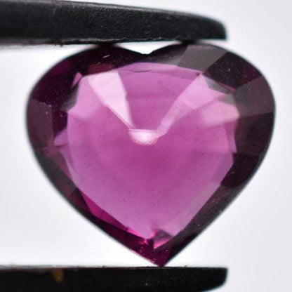 2.77ct Pink Rhodolite Garnet - Heart Faceted Garnet from Mozambique - Heart Cut - Unheated Rhodolite - Natural Rhodolite - Loose Gemstone