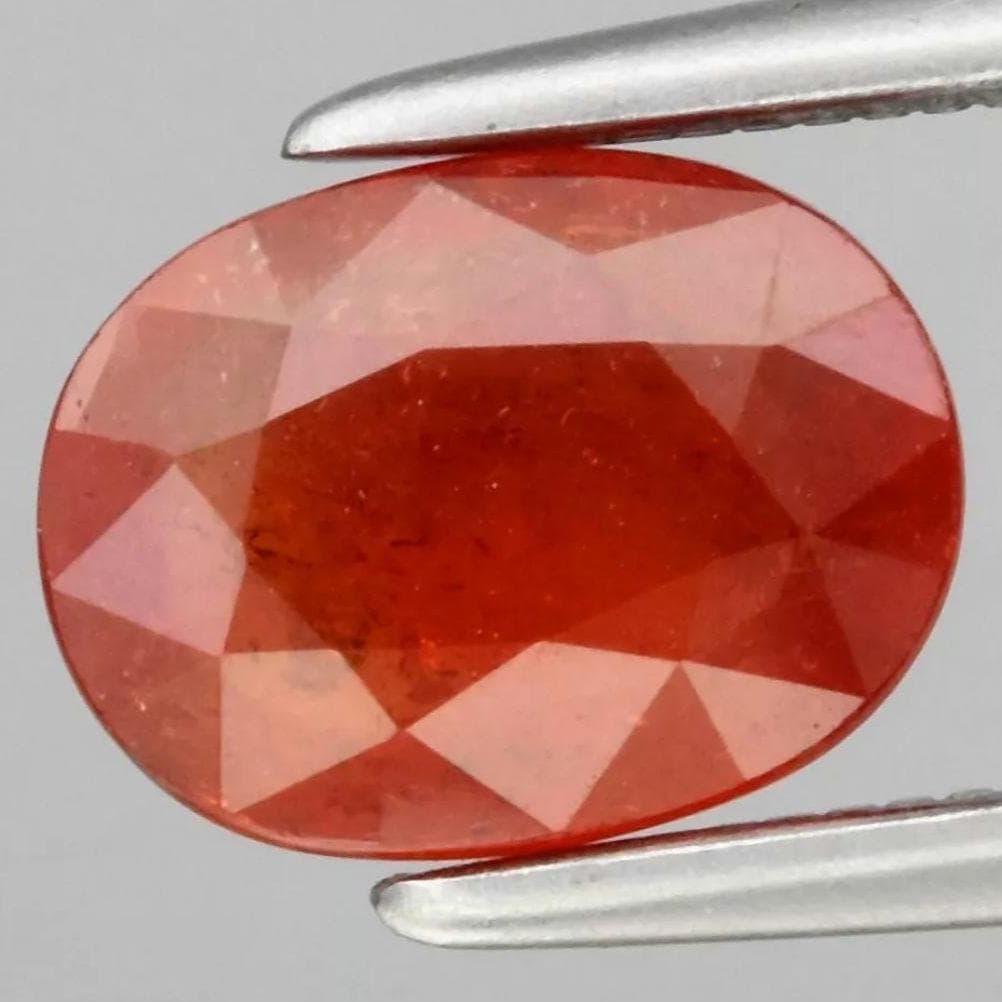 1.37ct Heated Orange Sapphire - Oval Faceted Sapphire from Mozambique - Oval Cut Orange Sapphire - Beryllium Heat Treated - Loose Gemstone