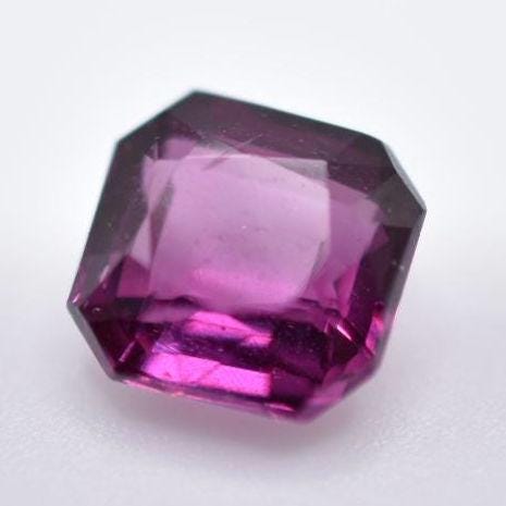 1.15ct Pink Rhodolite Garnet - Octagon Faceted Garnet from Mozambique - Octagon Cut - Unheated Rhodolite - Natural Rhodolite - Loose Gems