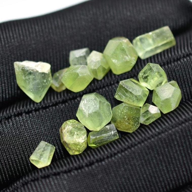 30.85ct Faceted Peridot Lot