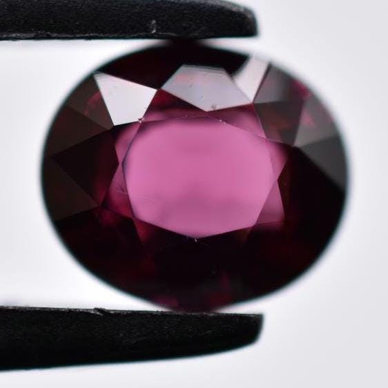 1.75ct VVS Rhodolite Garnet - Unheated Garnet - Oval Faceted - Cut Garnet Gemstone - Loose Gems - Natural Pink Purple Garnet - Faceted Gems