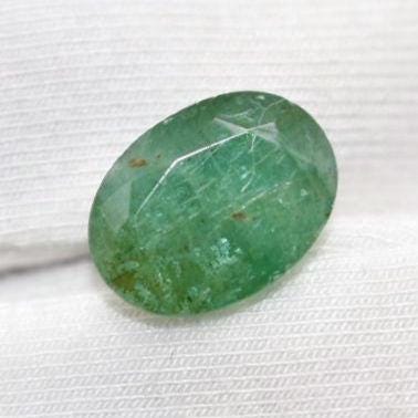 3.95ct Faceted Emerald from Zambia - Oiled Emerald Gemstone - Natural Green Emerald Gemstone - Oval Faceted - Oval Cut Emerald Gem