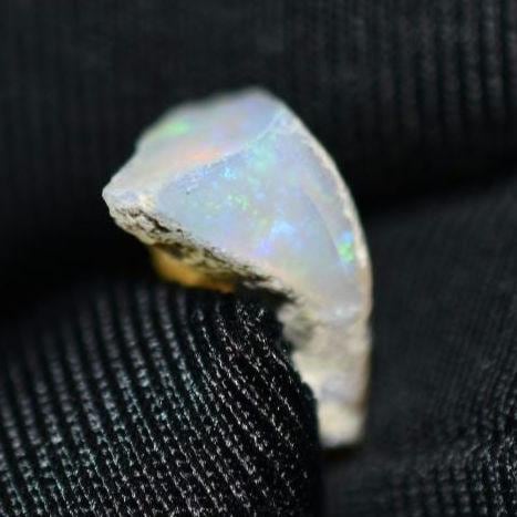 3.95ct Rough Opal Gemstone - Ethiopian Opal - Raw Uncut Opal - Natural Opal Gemstone - Loose Gems - Rough Gemstones - Flashy Opal Gem