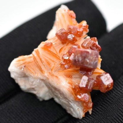 17g Vanadinite with White Barite