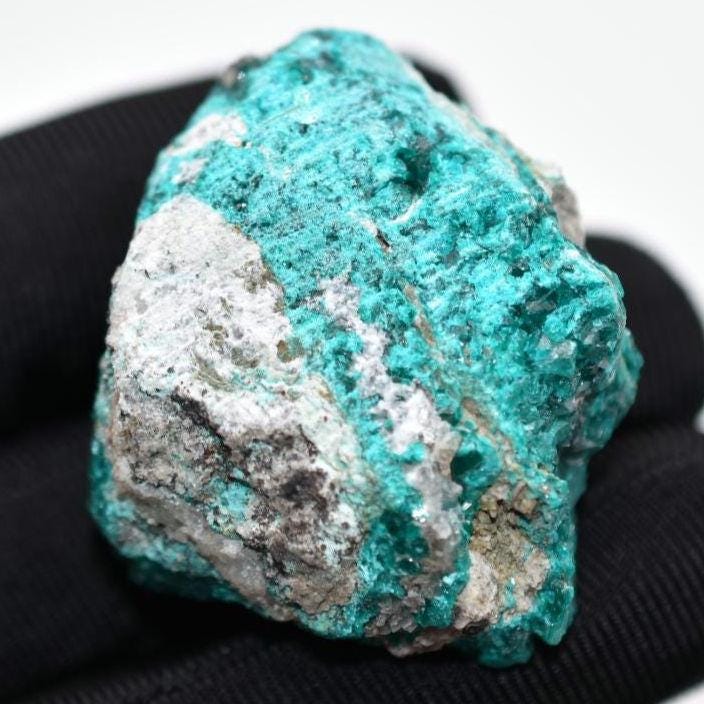 31g Dioptase Crystal Specimen - Dioptase from Sanda, Mindouli, Republic of Congo - Green Dioptase Crystal - Raw Dioptase Mineral Specimen