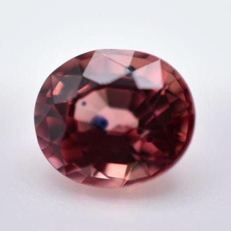 0.81ct Heated Pink Orange Sapphire - Oval Faceted Sapphire from Madagascar - Oval Cut Orange Sapphire - Beryllium Heat Treated - Loose Gem