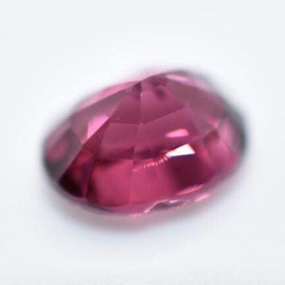 2.02ct VS Pink Rhodolite Garnet - Oval Faceted Garnet from Mozambique - Oval Cut - Unheated Rhodolite - Natural Rhodolite - Loose Gem