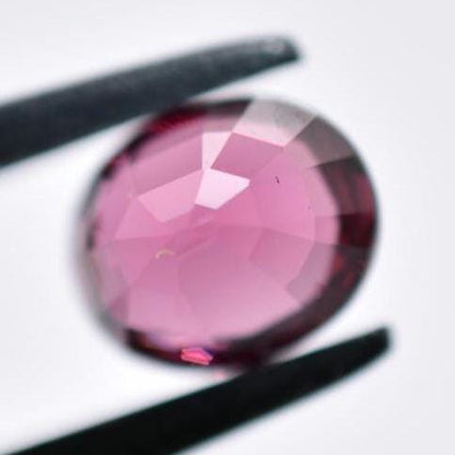 2.02ct VS Pink Rhodolite Garnet - Oval Faceted Garnet from Mozambique - Oval Cut - Unheated Rhodolite - Natural Rhodolite - Loose Gem