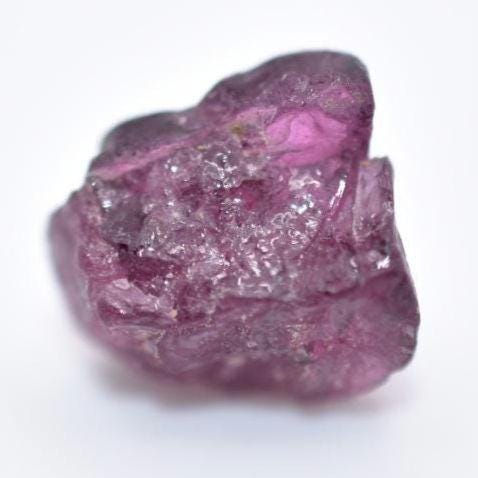 6.47ct Rough Rhodolite Gemstone - Unheated Pink Rhodolite Garnet - Loose Rhodolite Gem - Facet Grade Rough Gems - Rhodolite from Mozambique