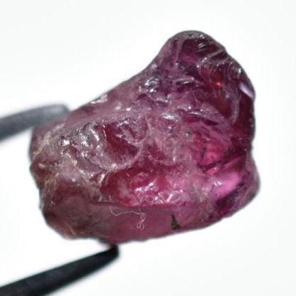 9.18ct Rough Rhodolite Gemstone - Unheated Pink Rhodolite Garnet - Loose Rhodolite Gem - Facet Grade Rough Gems - Rhodolite from Mozambique