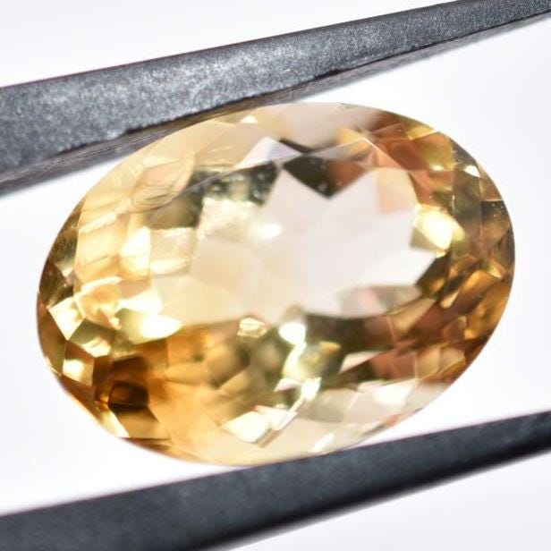 12.75ct VVS Natural Citrine - Oval Faceted - Cut Citrine Gemstone - Loose Gemstones - Unheated Citrine - Faceted Gems from Brazil