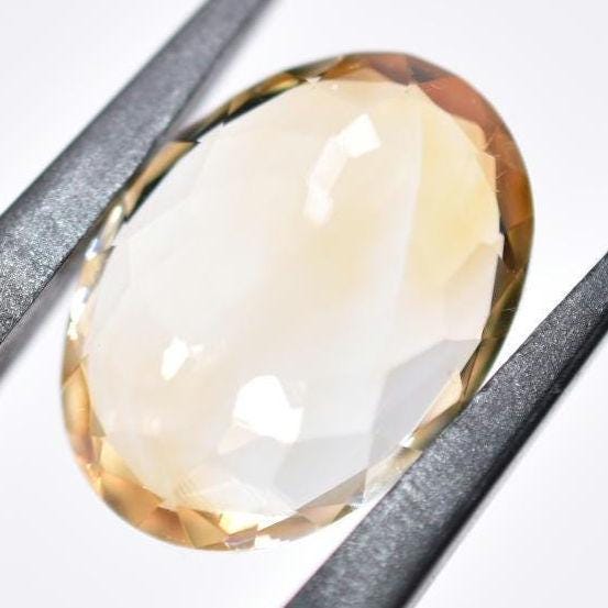 12.75ct VVS Natural Citrine - Oval Faceted - Cut Citrine Gemstone - Loose Gemstones - Unheated Citrine - Faceted Gems from Brazil