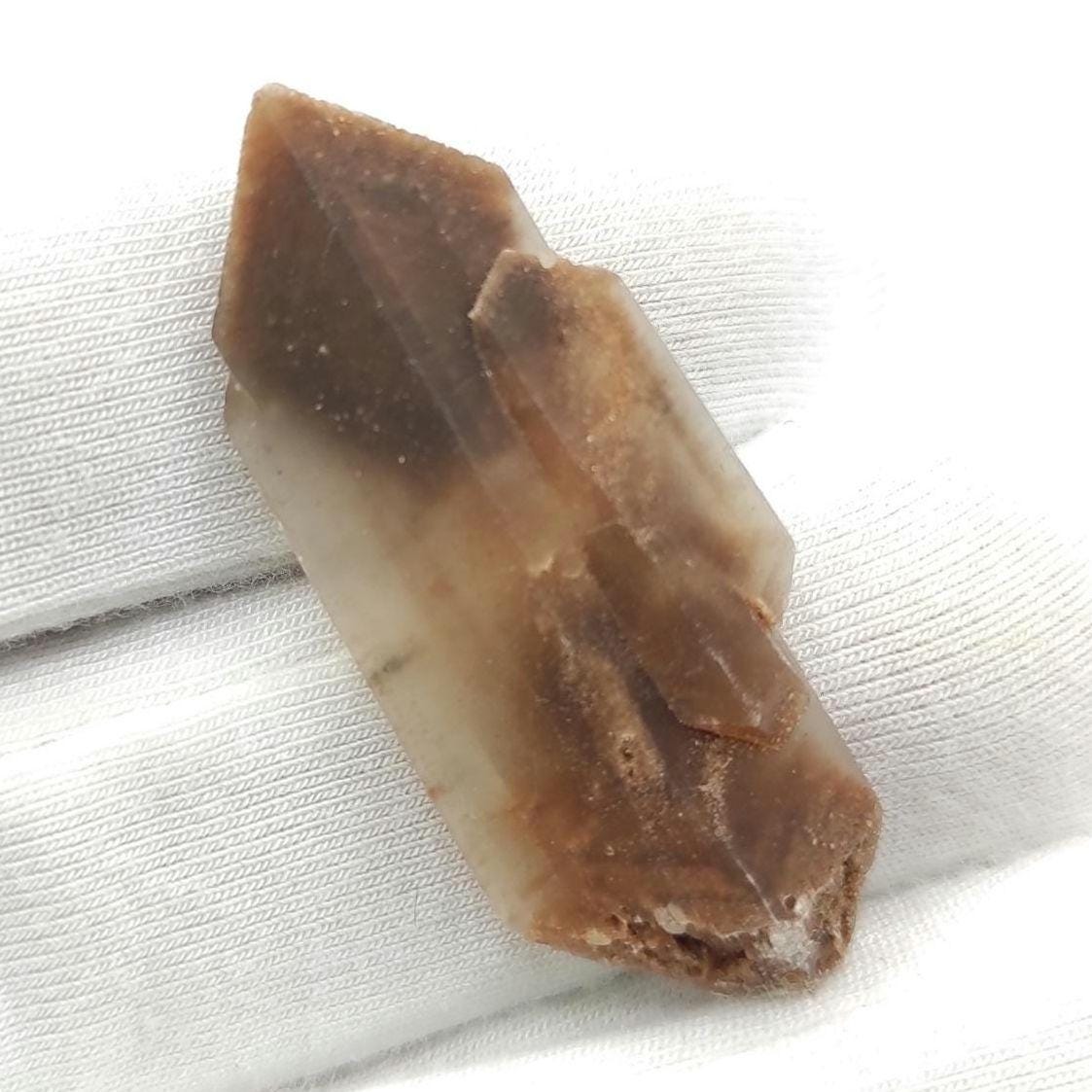 3.02g Oklahoma Hourglass Selenite Point - Natural Hourglass Selenite Crystal - Gypsum var Selenite - Naturally Shaped Selenite Point