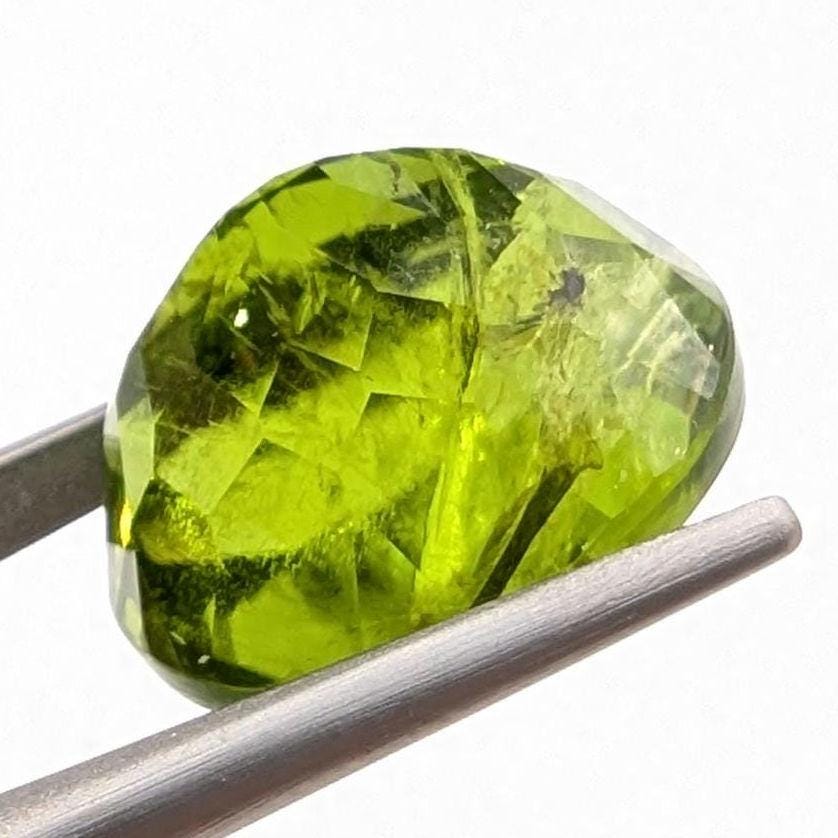 18.55ct Natural Peridot Gemstone - Oval Faceted Fancy Cut Peridot - Jilin Province, China - Natural Green Peridot with Inclusions Loose Gem