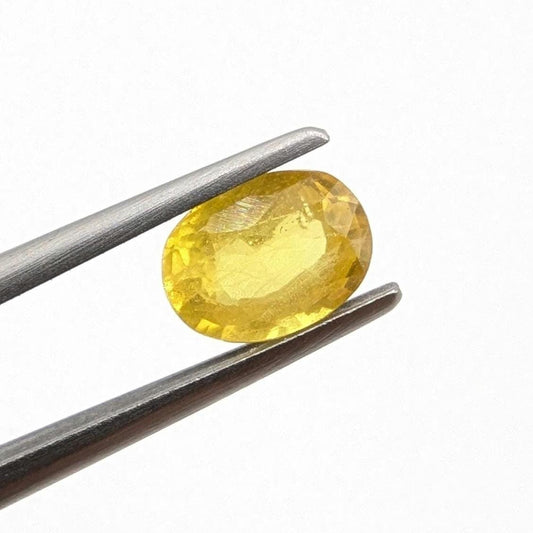 1.32ct Yellow Sapphire - Beryllium Heat Treated Sapphire - Loose Sapphire Gemstone from Thailand - Beryllium Sapphires - Oval Faceted Gem