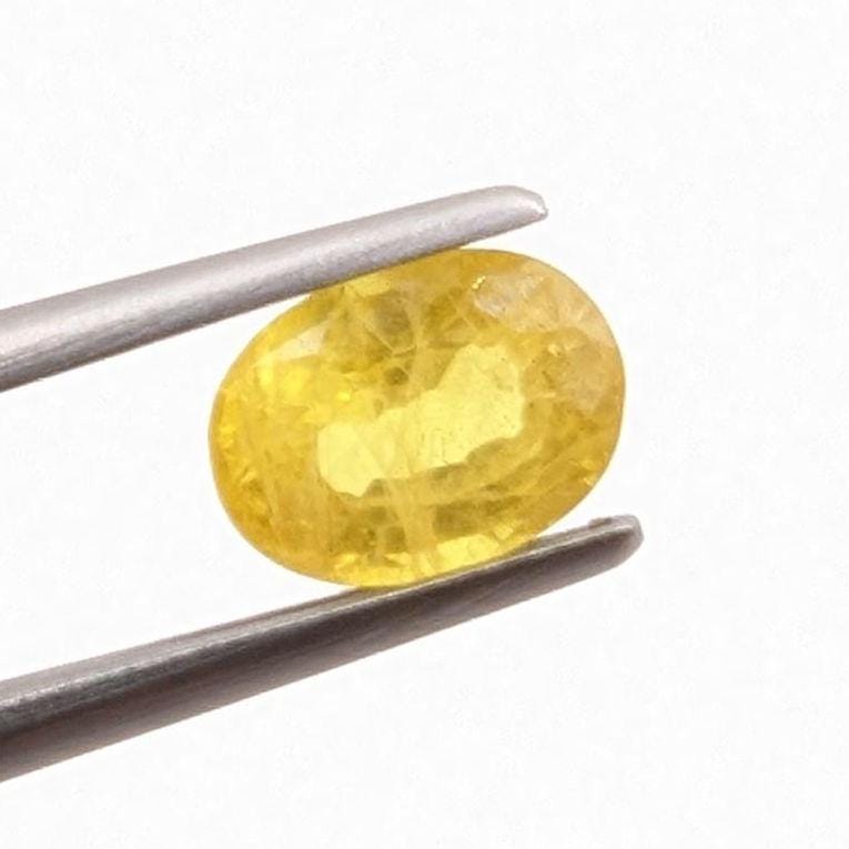 1.47ct Yellow Sapphire - Beryllium Heat Treated Sapphire - Loose Sapphire Gemstone from Thailand - Beryllium Sapphires - Oval Faceted Gem