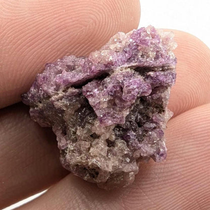 4 g Purple Vesuvianite Crystal - Thumbnail Specimen - Jeffrey Mine, Quebec, Canada