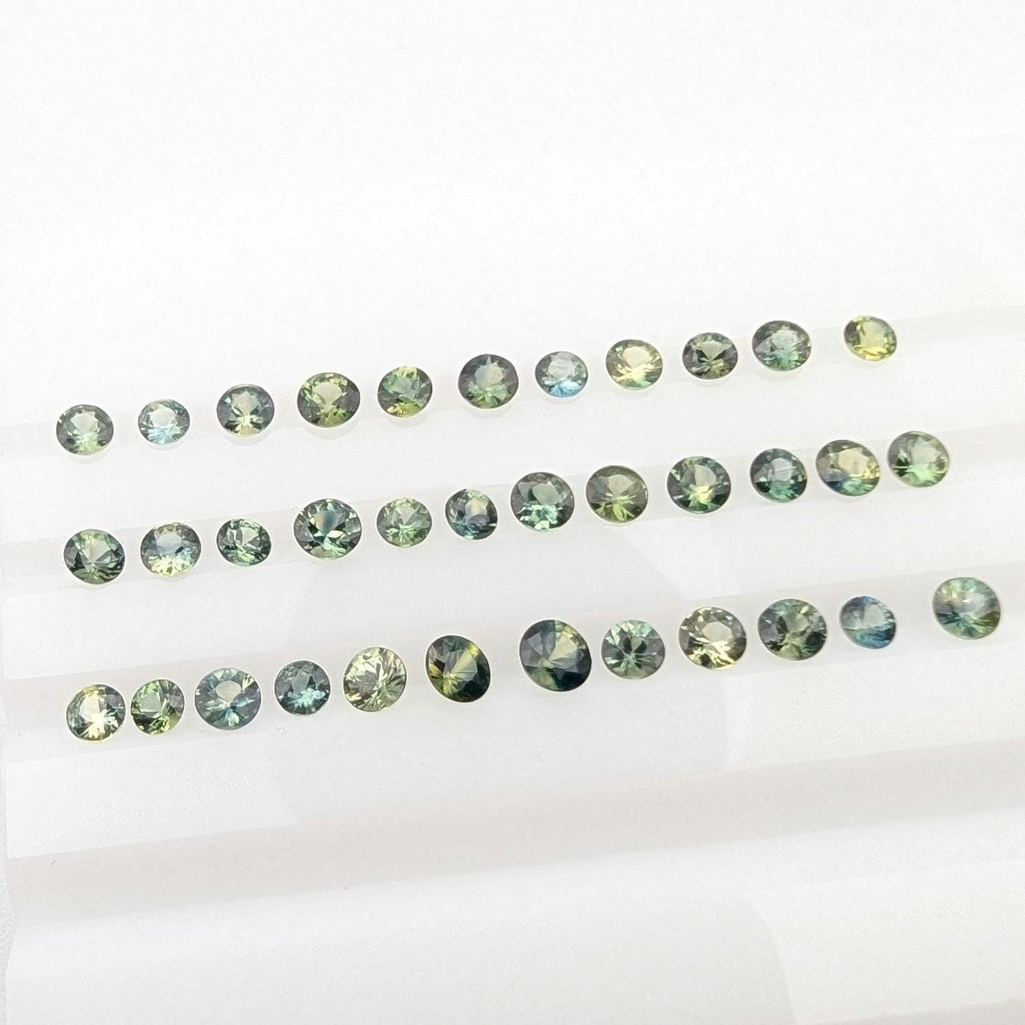 3.59 ct (35 pieces) Round Blue Green Sapphires - Brilliant Cut Sapphires - 2.5 to 3.3 mm Sapphires - Loose Faceted Gemstones - Australia
