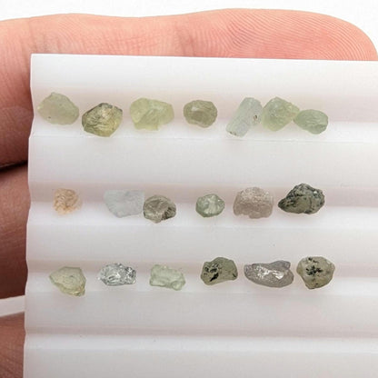 7.38 ct Montana Sapphire - Lot of Rough Green Yellow Montana Sapphires - Missouri River - Unheated Sapphires - Loose Gems