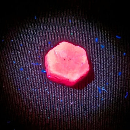 1.16 g Rough Purple Ruby – Natural Unheated Ruby Corundum - Raw Ruby Gemstone - Ruby Crystal Specimen - UV Reactive - Tanzania