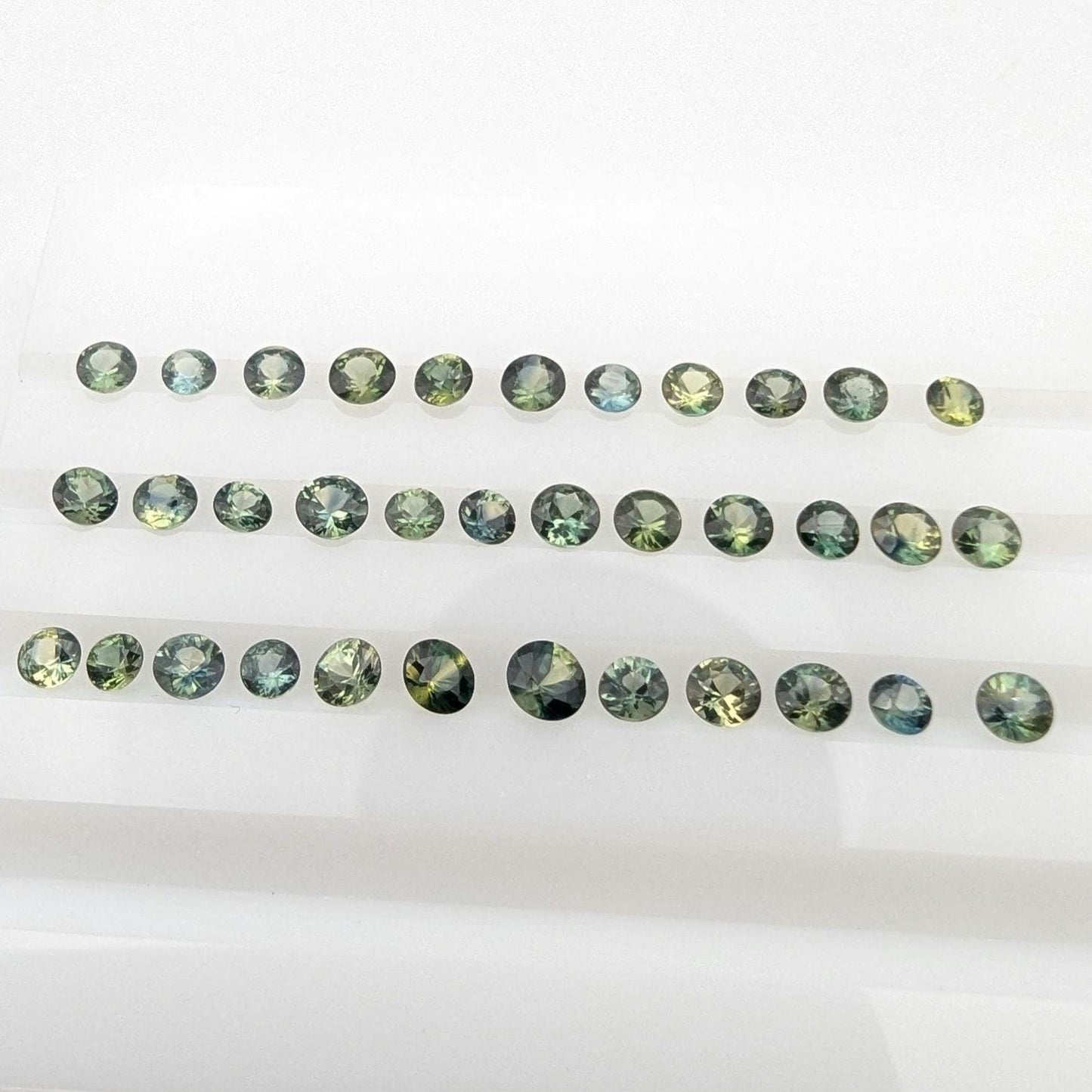 3.59 ct (35 pieces) Round Blue Green Sapphires - Brilliant Cut Sapphires - 2.5 to 3.3 mm Sapphires - Loose Faceted Gemstones - Australia