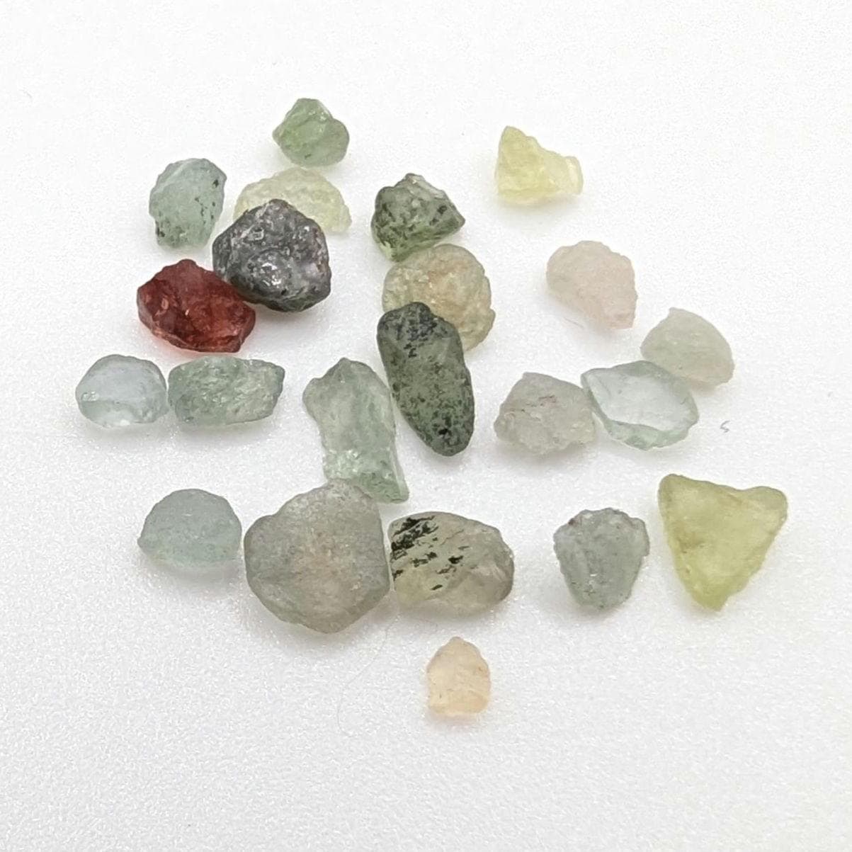 8.96 ct Montana Sapphire - Lot of Rough Blue Green Yellow Montana Sapphires - Missouri River - Unheated Sapphires - Loose Gems