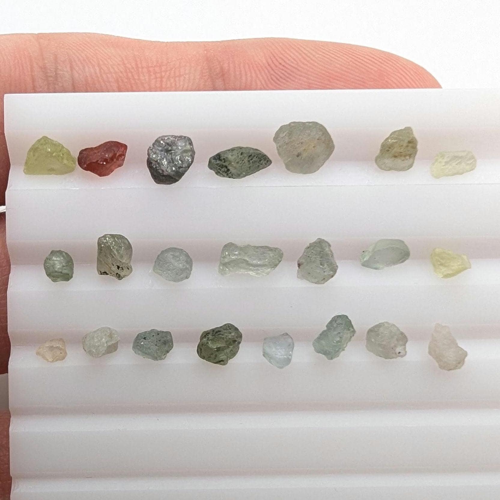 8.96 ct Montana Sapphire - Lot of Rough Blue Green Yellow Montana Sapphires - Missouri River - Unheated Sapphires - Loose Gems