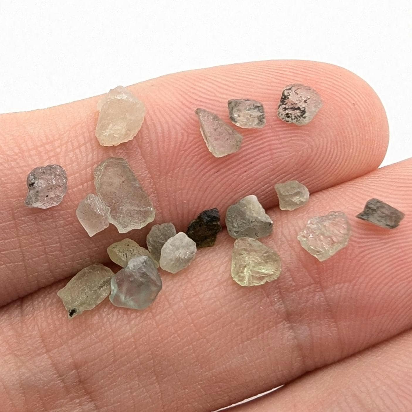 6.21 ct Montana Sapphire - Lot of Rough Green Yellow Montana Sapphires - Missouri River - Unheated Sapphires - Loose Gems