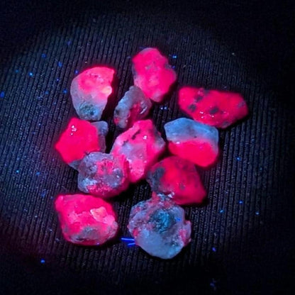 5.36 g Ruby Crystals in Matrix – Natural Unheated Ruby Corundum - Raw Ruby Gemstone - Ruby Crystal Specimen - UV Reactive - Afghanistan