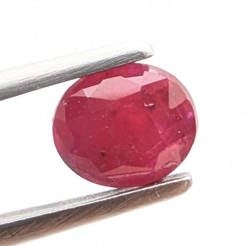 0.94 ct Unheated Ruby from Mozambique - Faceted Pinkish Red Ruby - Oval Ruby Gemstone - Natural Oval Cut Ruby