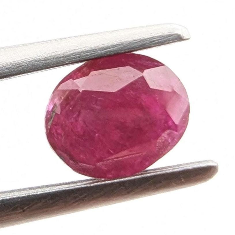 0.77 ct Unheated Ruby from Mozambique - Faceted Pinkish Red Ruby - Oval Ruby Gemstone - Natural Oval Cut Ruby