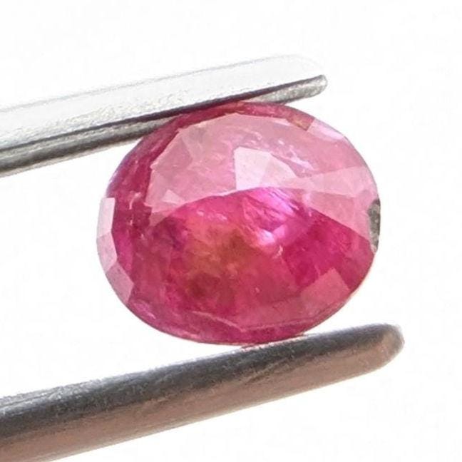 0.77 ct Unheated Ruby from Mozambique - Faceted Pinkish Red Ruby - Oval Ruby Gemstone - Natural Oval Cut Ruby