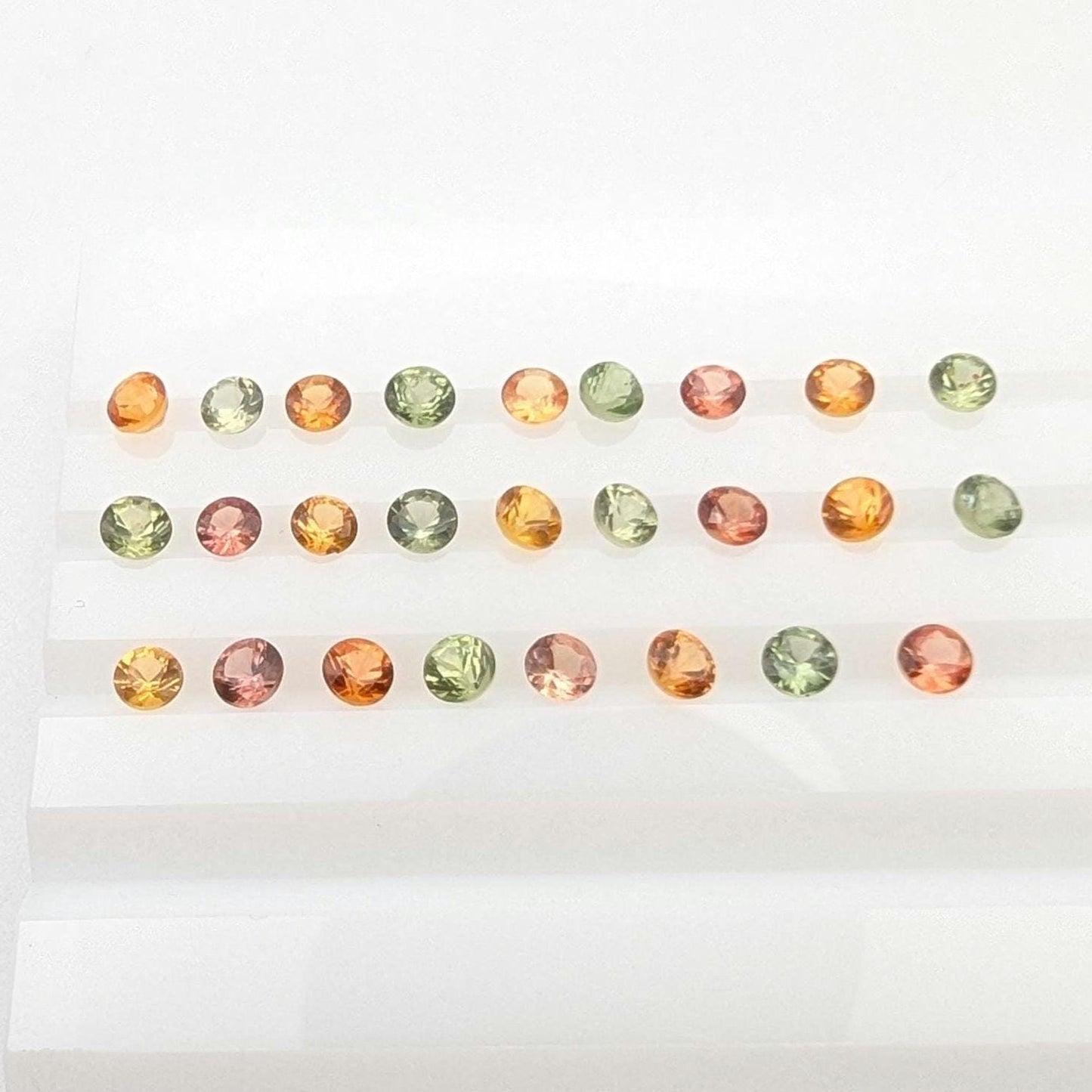 4.36 ct (26 pieces) Round Orange and Green Sapphires - Brilliant Cut Sapphires - 3mm Calibrated Sapphires - Loose Faceted Gemstones