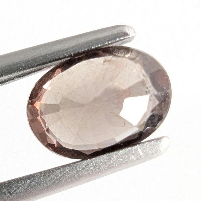 0.93ct Color Shift Garnet - Pink to Brown Color Shift Garnet from Sri Lanka - Untreated Oval Faceted Garnet Gemstone