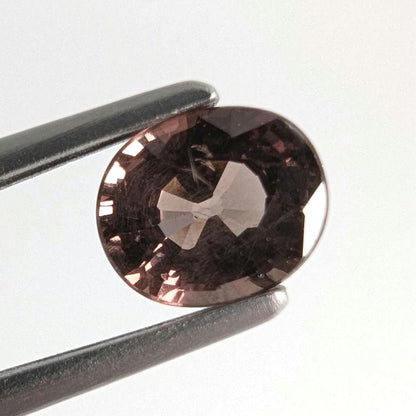 1.06ct Color Shift Garnet - Pink to Brown Color Shift Garnet from Sri Lanka - Untreated Oval Faceted Garnet Gemstone