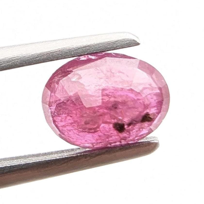 0.89 ct Unheated Ruby from Mozambique - Faceted Pinkish Red Ruby - Oval Ruby Gemstone - Natural Oval Cut Ruby