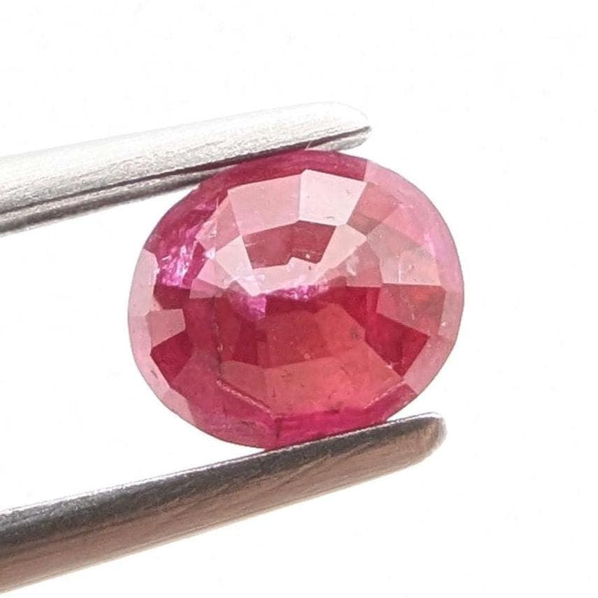 0.94 ct Unheated Ruby from Mozambique - Faceted Pinkish Red Ruby - Oval Ruby Gemstone - Natural Oval Cut Ruby