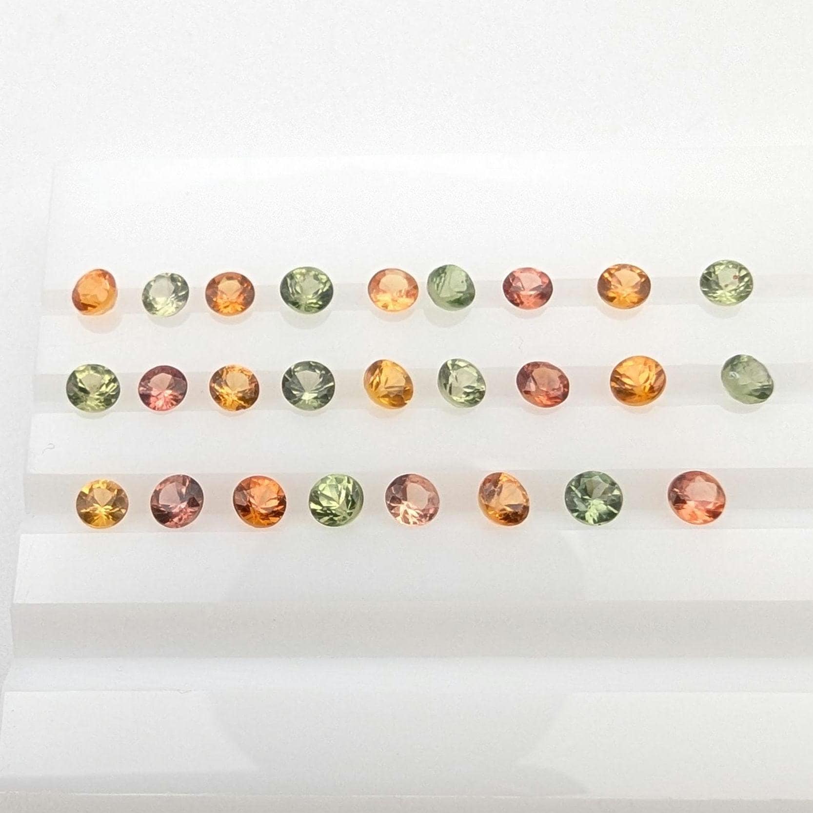 4.36 ct (26 pieces) Round Orange and Green Sapphires - Brilliant Cut Sapphires - 3mm Calibrated Sapphires - Loose Faceted Gemstones