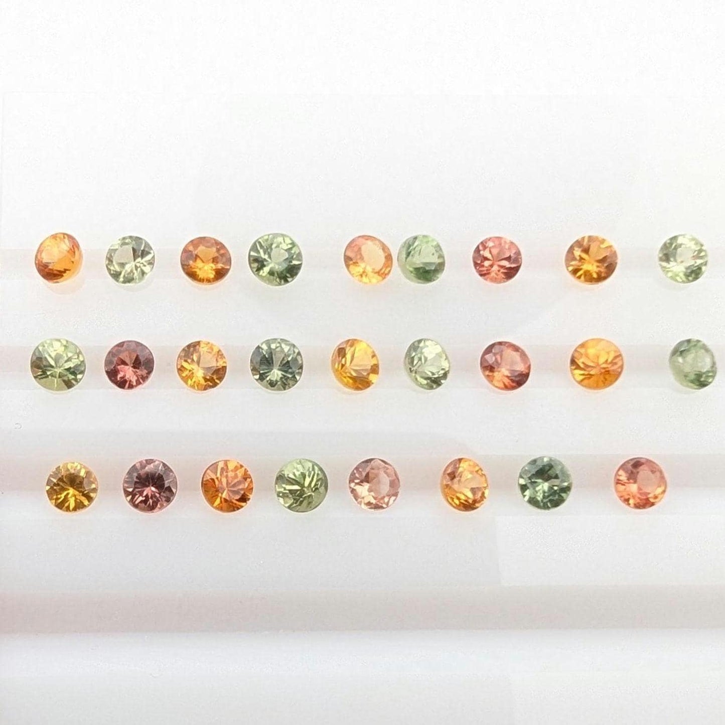 4.36 ct (26 pieces) Round Orange and Green Sapphires - Brilliant Cut Sapphires - 3mm Calibrated Sapphires - Loose Faceted Gemstones