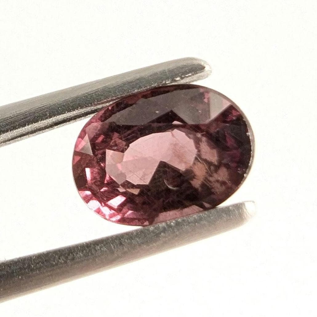 0.93ct Color Shift Garnet - Pink to Brown Color Shift Garnet from Sri Lanka - Untreated Oval Faceted Garnet Gemstone
